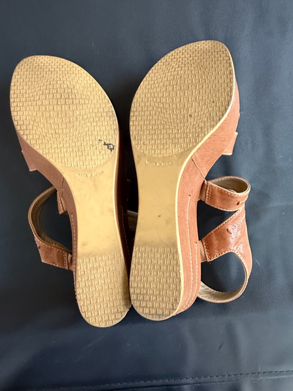 Stuart Weitzman Cognac Leather Strappy Wedge Sandals Size 8M - Picture 7 of 8